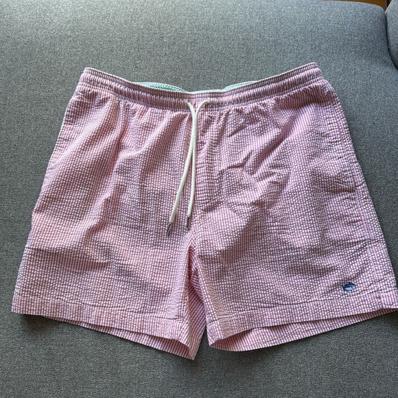 Seersucker Swim Trunks in Pink by Southern Tide Skipjack Size Large - Picture 5 of 14